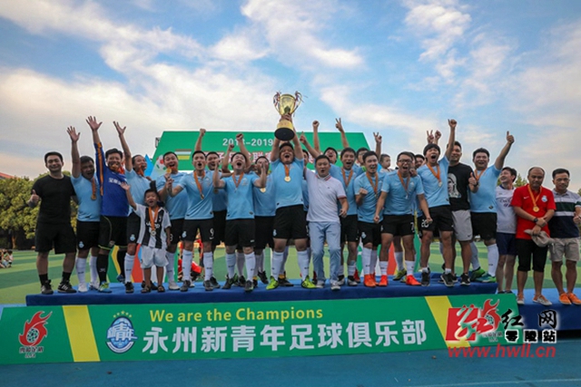 36岁上演梅开二度 吉鲁创世界杯32年来纪录